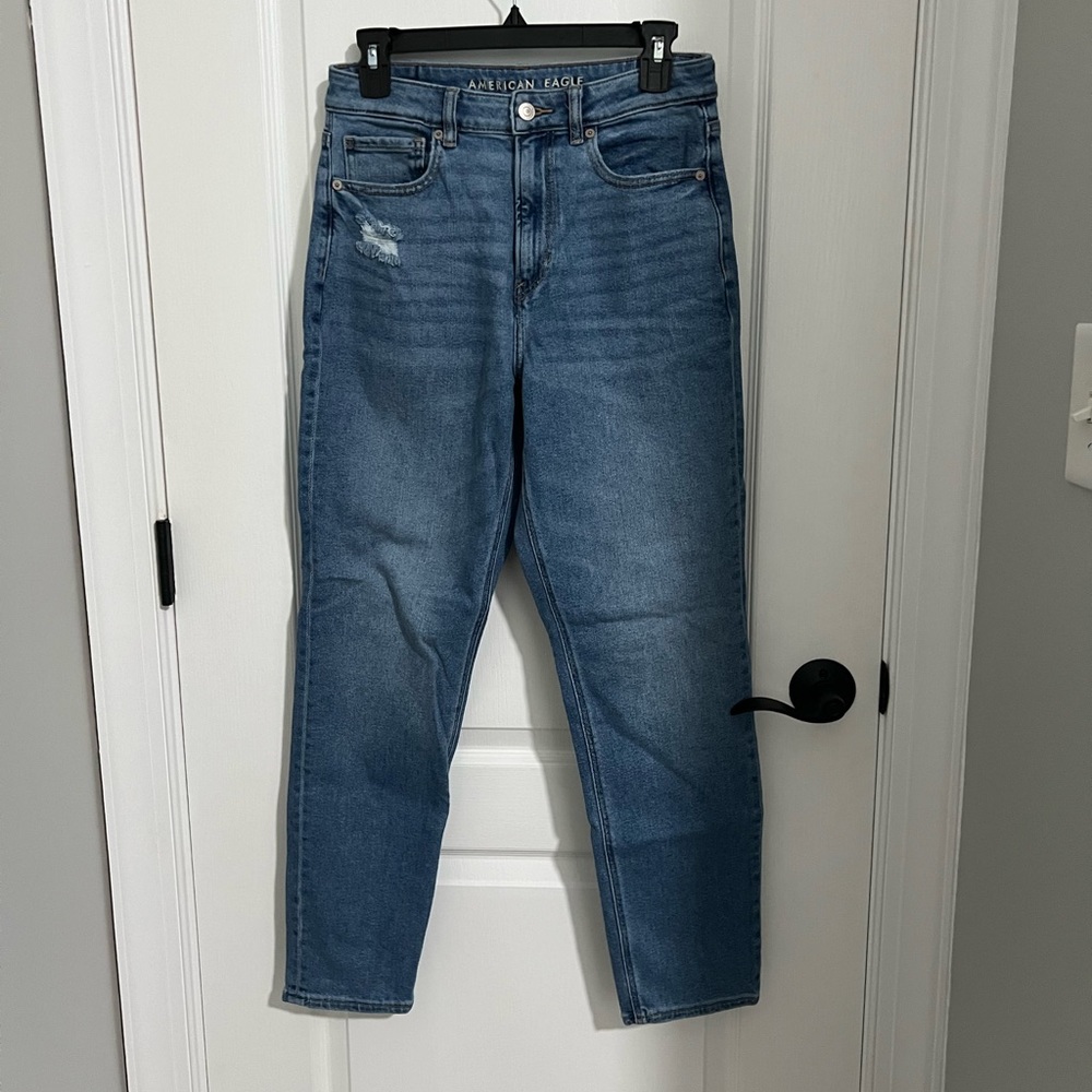 American Eagle Outfitters Mom Jean